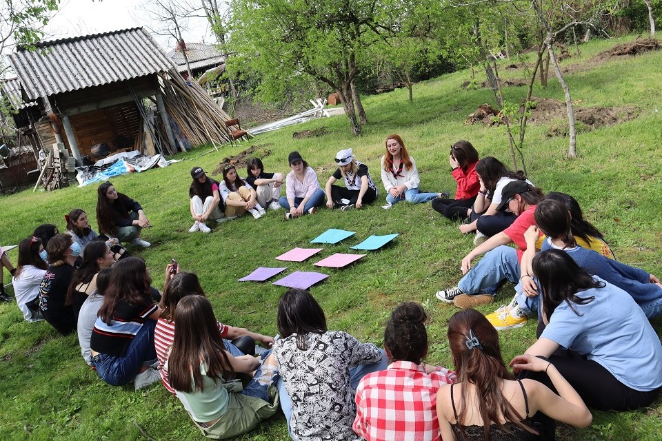 Training participants discussing their group work. Photo: Mariam Bezarashvili