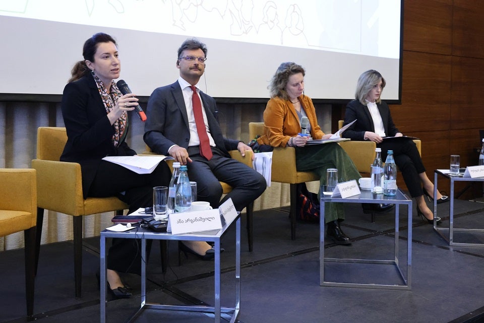 During the conference, the participants shared their international experience and best practices in this field and discussed how to strengthen the involvement of stakeholders and expand the joint work of state, non-governmental and international organizations. Photo: UN Women/Leli Blagonravova