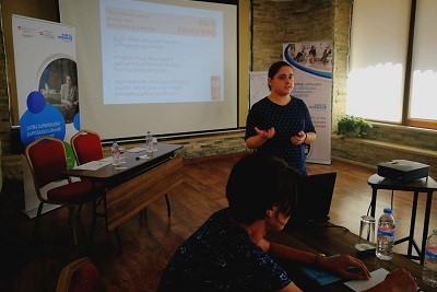 Tamar Sheitnishvili, UN Women project beneficiary, the co-founder of the Georgian apple-chip company Enkeni, introduced her brand to the journalists