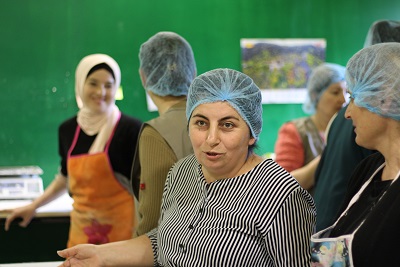 Mzia Jabishvili during her culinary course making khachapuri
