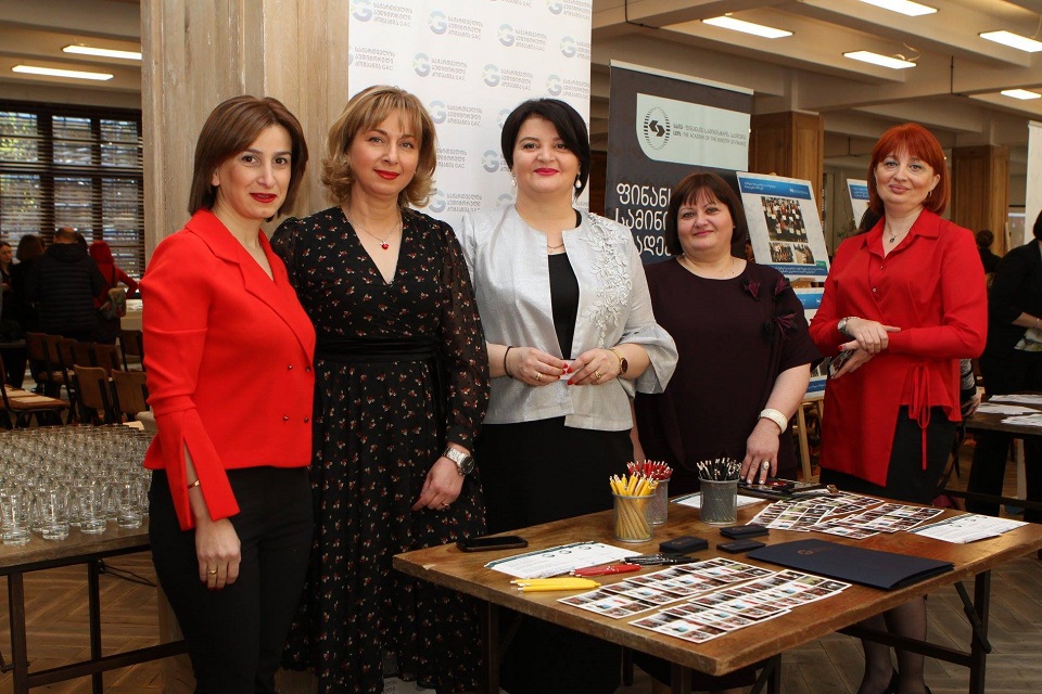 Tea Aduashvili, Director of WEPs signee Georgian Audit Company, together with some of the company’s employees; Photo: Georgian Audit Company