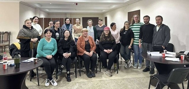 Group photo of the participants of the licensed training courses for personal assistants to persons with disabilities. Photo: The organitation "Kheli khels"